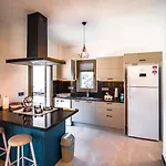 Vila Plaja Yakin Lueks