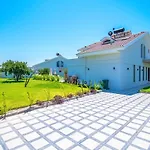 Villa Plaja Yakın Lüks *