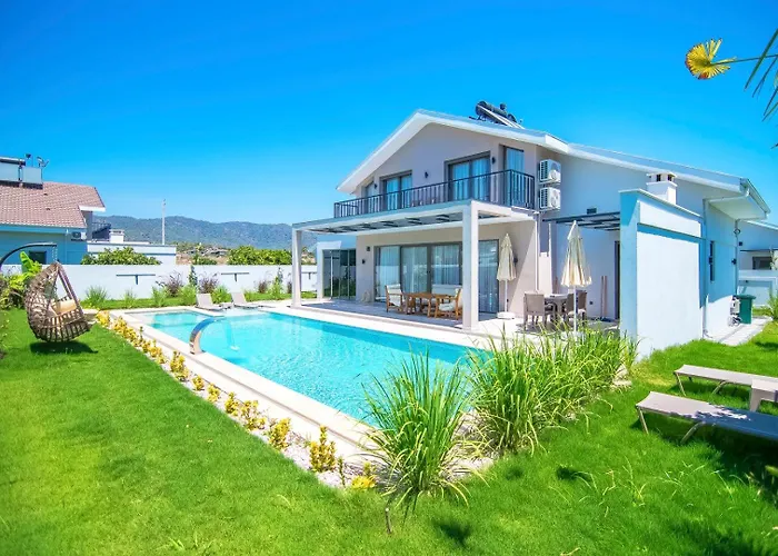 Villa Plaja Yakin Lueks