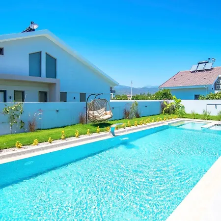 Plaja Yakin Lueks * フェティエ