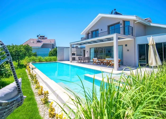 Plaja Yakin Lueks 빌라 페티예