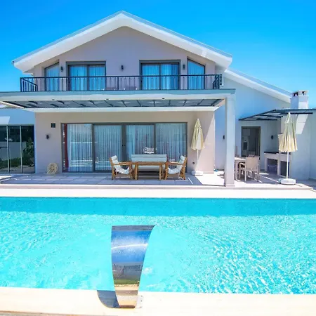 Plaja Yakin Lueks Willa