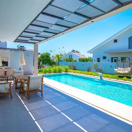Willa Plaja Yakin Lueks Fethiye