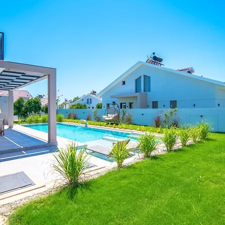 Plaja Yakin Lueks Willa Fethiye