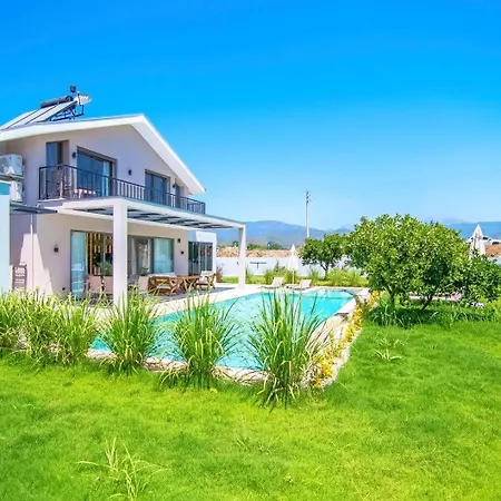 Plaja Yakin Lueks * Fethiye